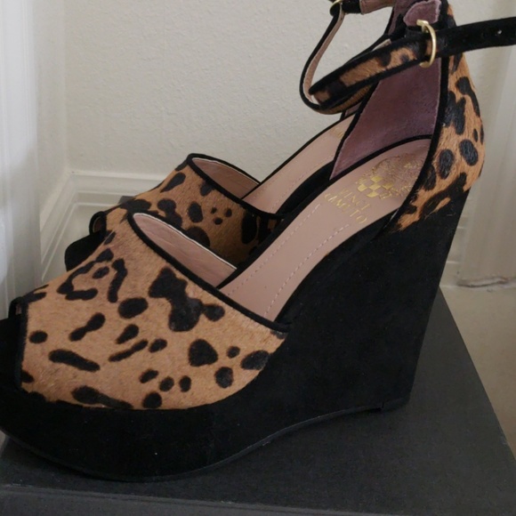 Shoes - Picture 3 of 4